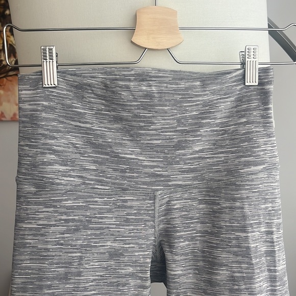 Lululemon Wunder Under Crop II (Special Edition) *Scallop - Picture 3 of 7